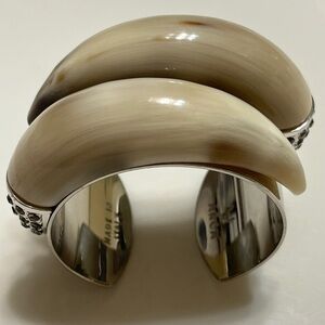 Arca made in Italy silver and rhinestone horn cuff bracelet